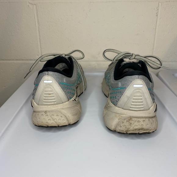 Brooks Women’s Adrenaline GTS 21 Sneaker in Grey/Teal Size 11 Width B - Picture 3 of 14